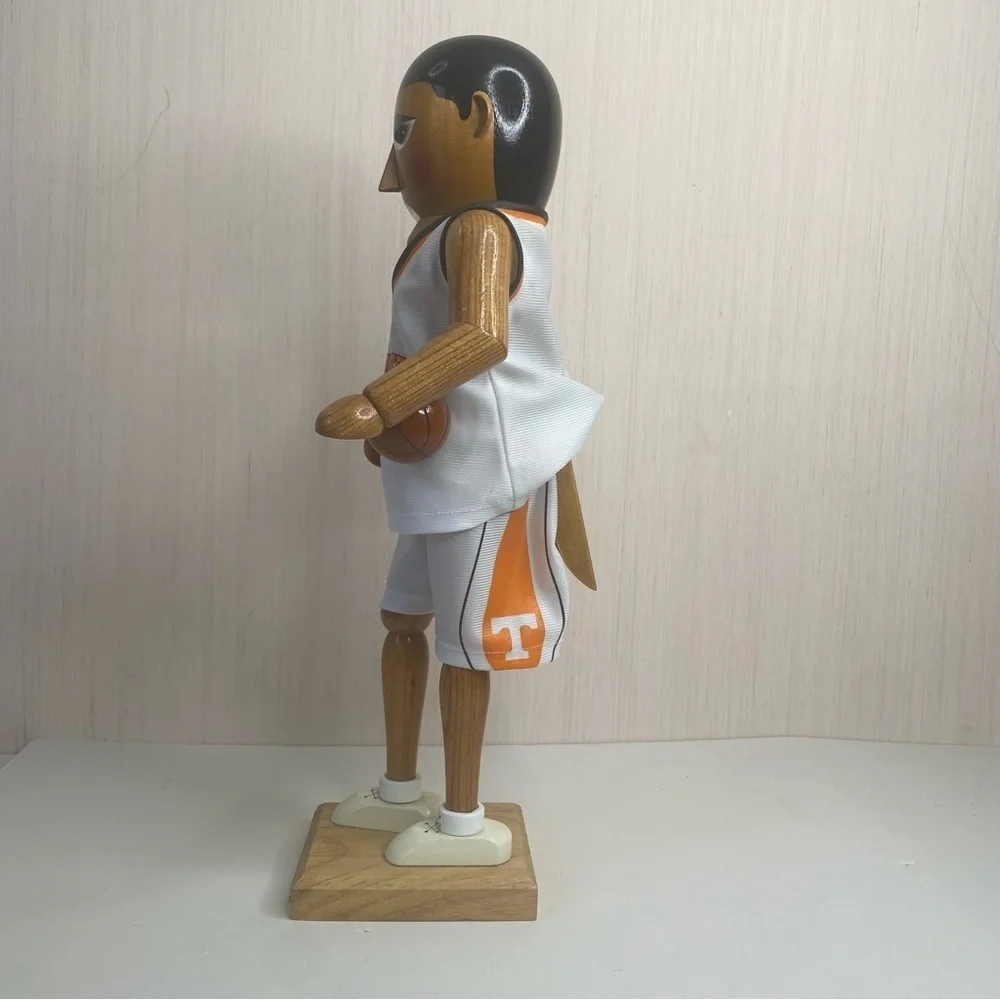 2002 Tennessee Vols Basketball Collectible Nutcracker Solid Wood 270/500 (FLAW) - Picture 7 of 9
